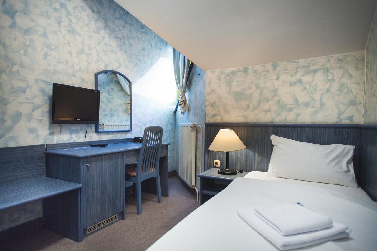 Hotel Dravograd Стая снимка